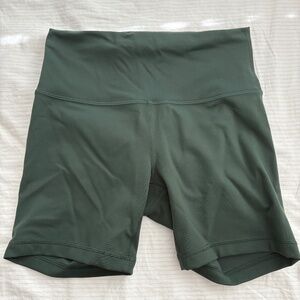 Lululemon Wunder Train High Rise 6” Shorts - Green